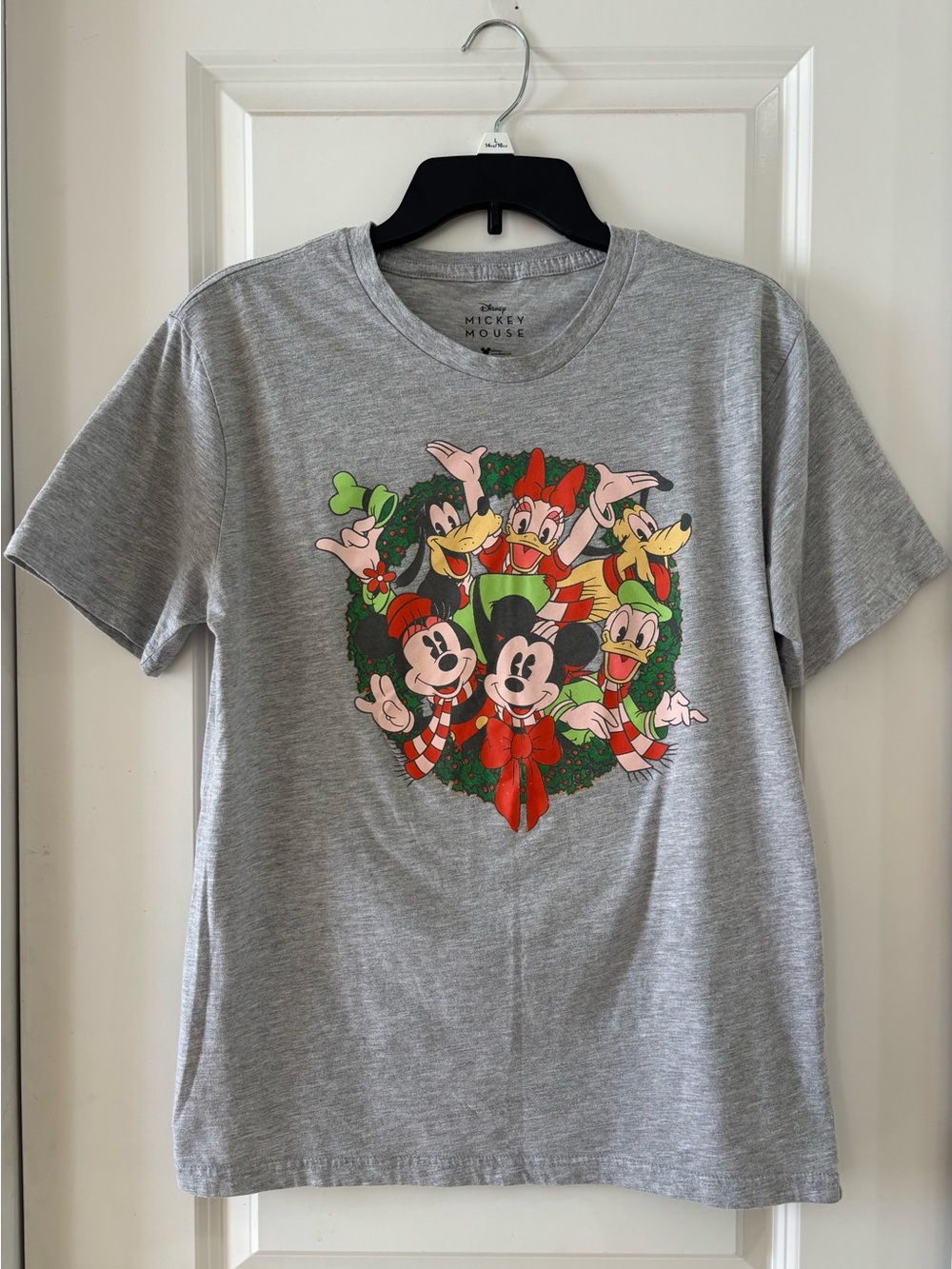 Women’s Gray Holiday Mickey and Friends Character Tee M